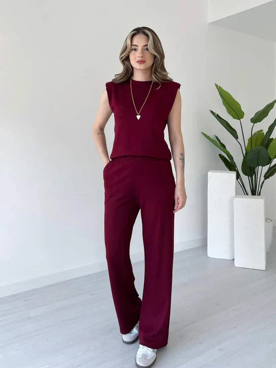 TRACKSUIT CHIC WOMEN’S CO-ORD
