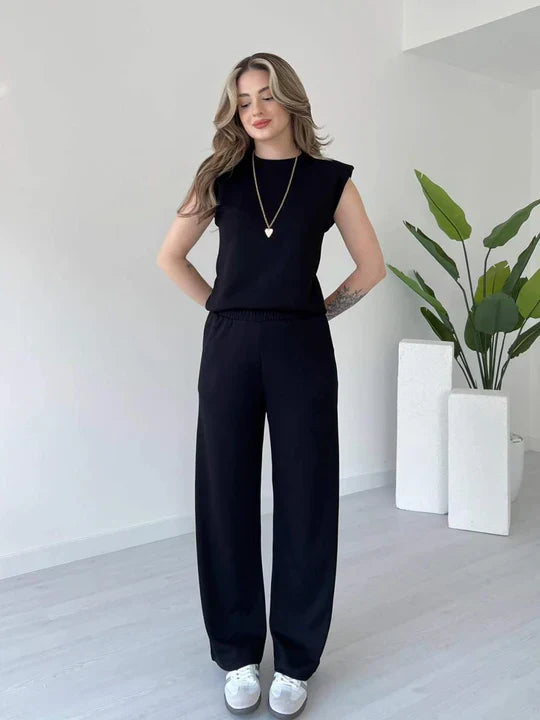 TRACKSUIT CHIC WOMEN’S CO-ORD